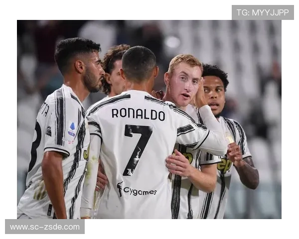 尤文图斯边路威胁不足，依赖中路推进现象明显，球队进攻多样性稳定性面临考验