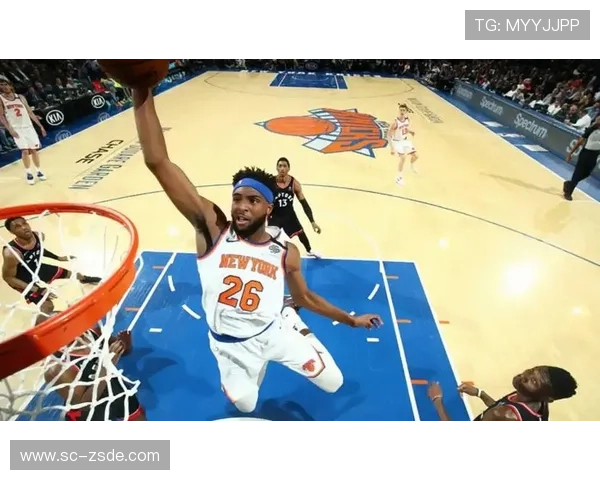 布里奇斯利用挡拆拉开空间，三分命中率显著提升助攻锋线核心地位